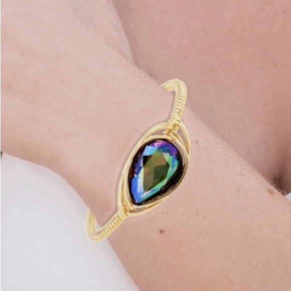 🎆 Beautiful and Unique Mystic Topaz Gold Tone Cuff Bracelet. 7”. Captivating!! - Picture 5 of 6